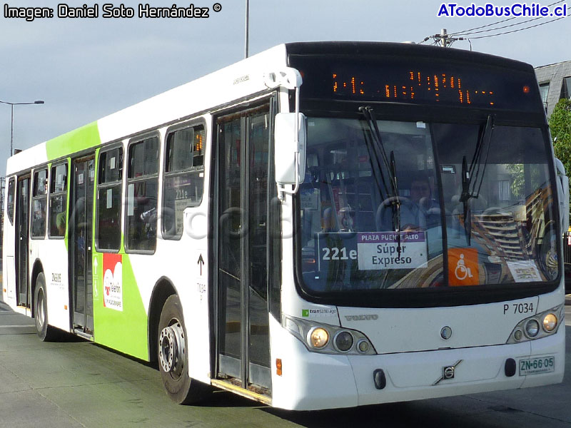 Induscar Caio Mondego L / Volvo B-7R-LE / Servicio Troncal 221e