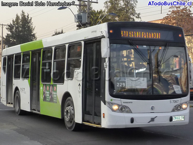 Induscar Caio Mondego L / Volvo B-7R-LE / Servicio Troncal 229