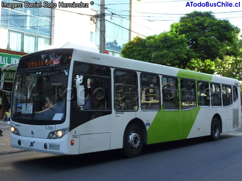 Induscar Caio Mondego L / Volvo B-7R-LE / Servicio Troncal 211e