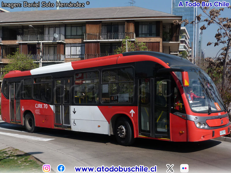 Neobus Mega BRS / Volvo B-7R-LE / Servicio Alimentador C-14 (B64)