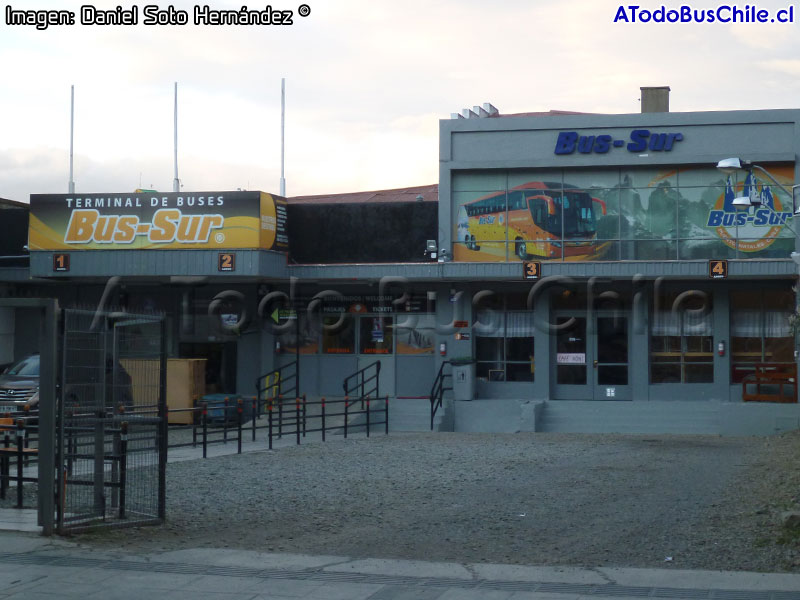 Terminal Bus-Sur Punta Arenas (Avenida Cristóbal Colón N° 842)