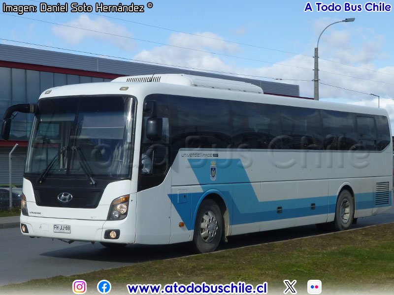 Hyundai Universe Space Luxury / Fuerza Aérea de Chile (IV Brigada Aérea)