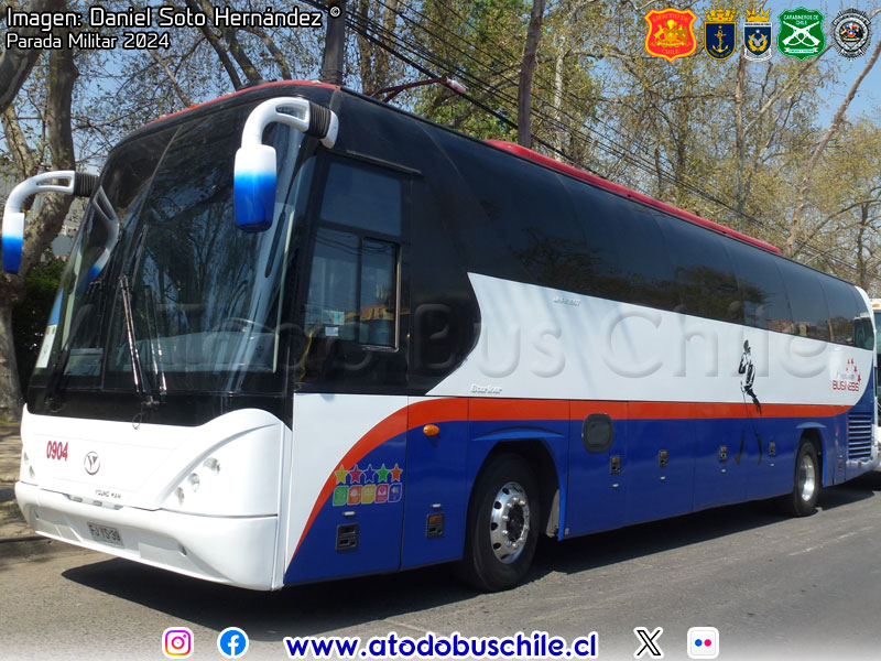 Young Man Starliner JNP6120T / Transportes Paredones